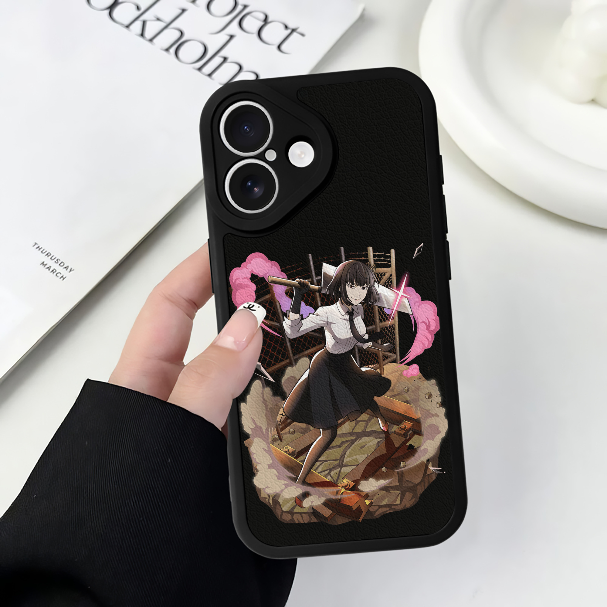 （画像用） 文豪ストレイドッグス Bungo Stray Dogs 【iPhone 16シリーズ対応】シリコンスマホケース（レザー調） 材質：シリコン